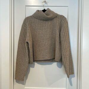 Chunky cropped turtleneck